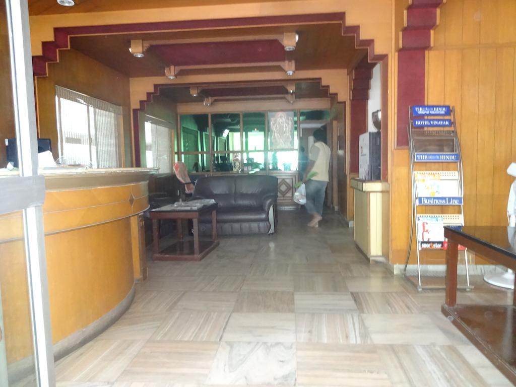 Hotel Vinayak Коямпутур Екстер'єр фото